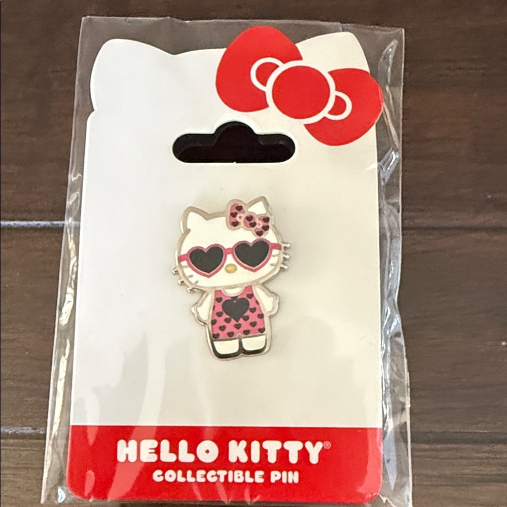 Vintage 2013 Hello Kitty Pink Heart Sunglasses Pin- collectible vintage
